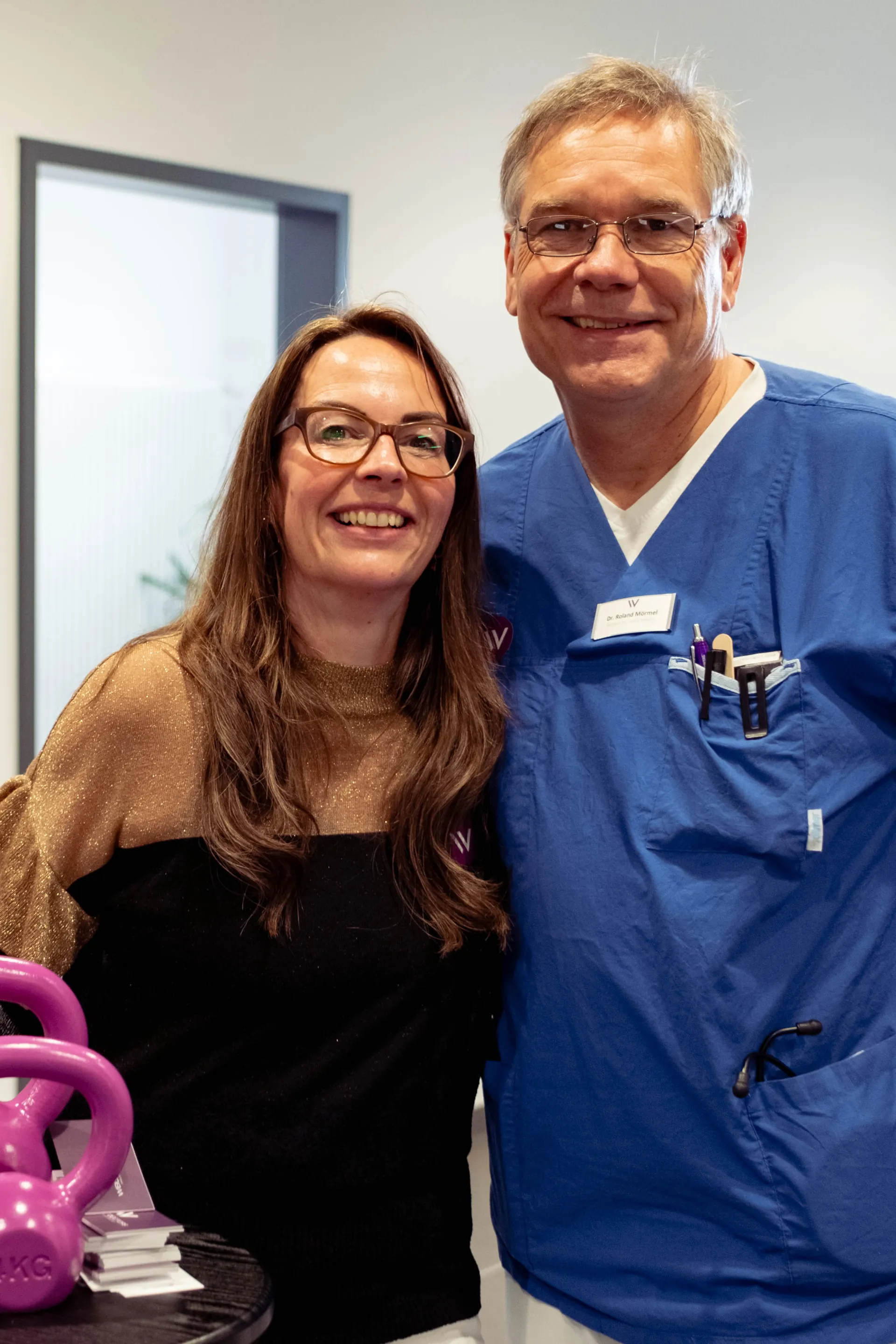Dr. med. Roland Mörmel mit einer Mitarbeiterin von Weight Doctors® am Tag der offenen Tür