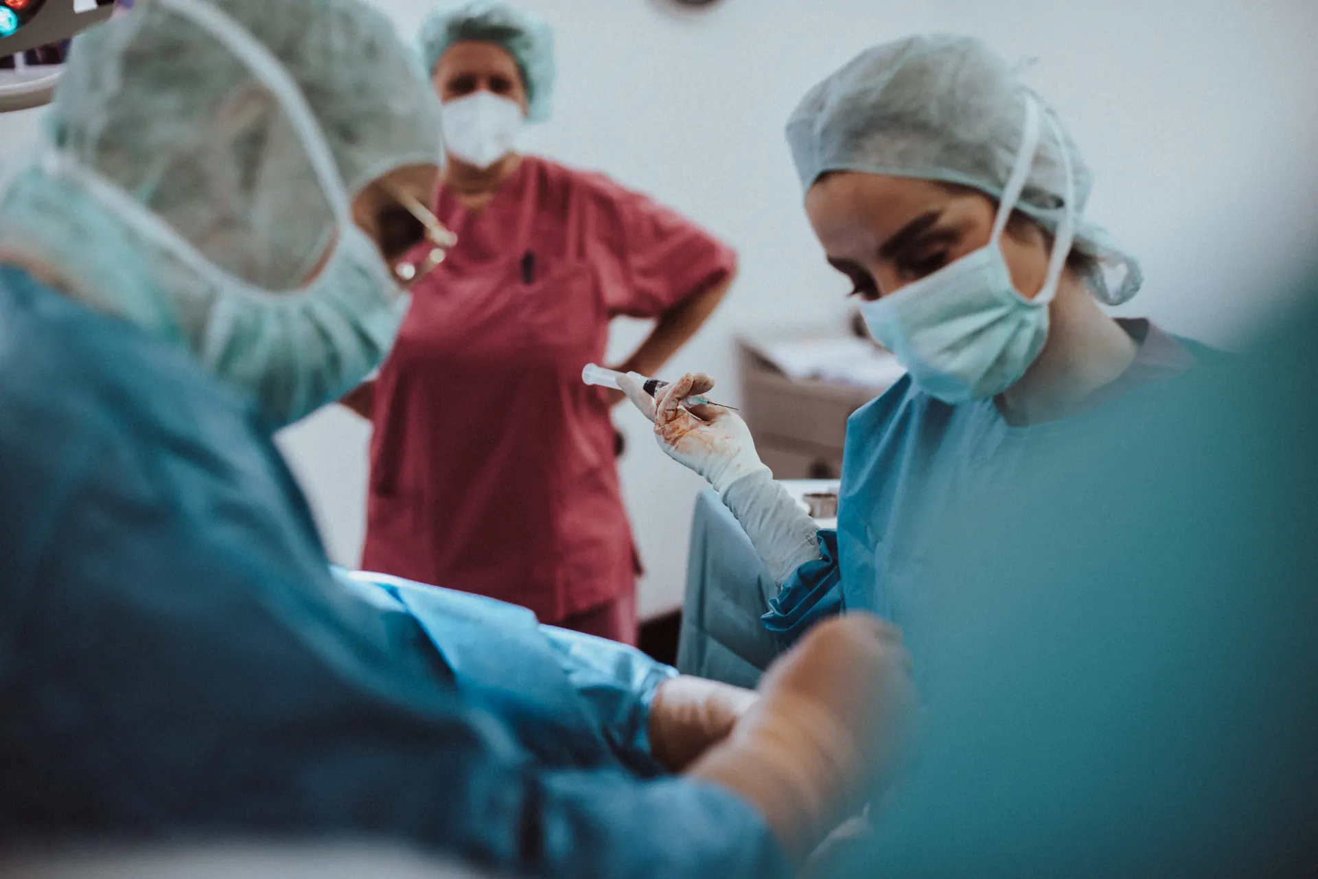 OP-Team von Weight Doctors® RESHAPE am OP-Tisch